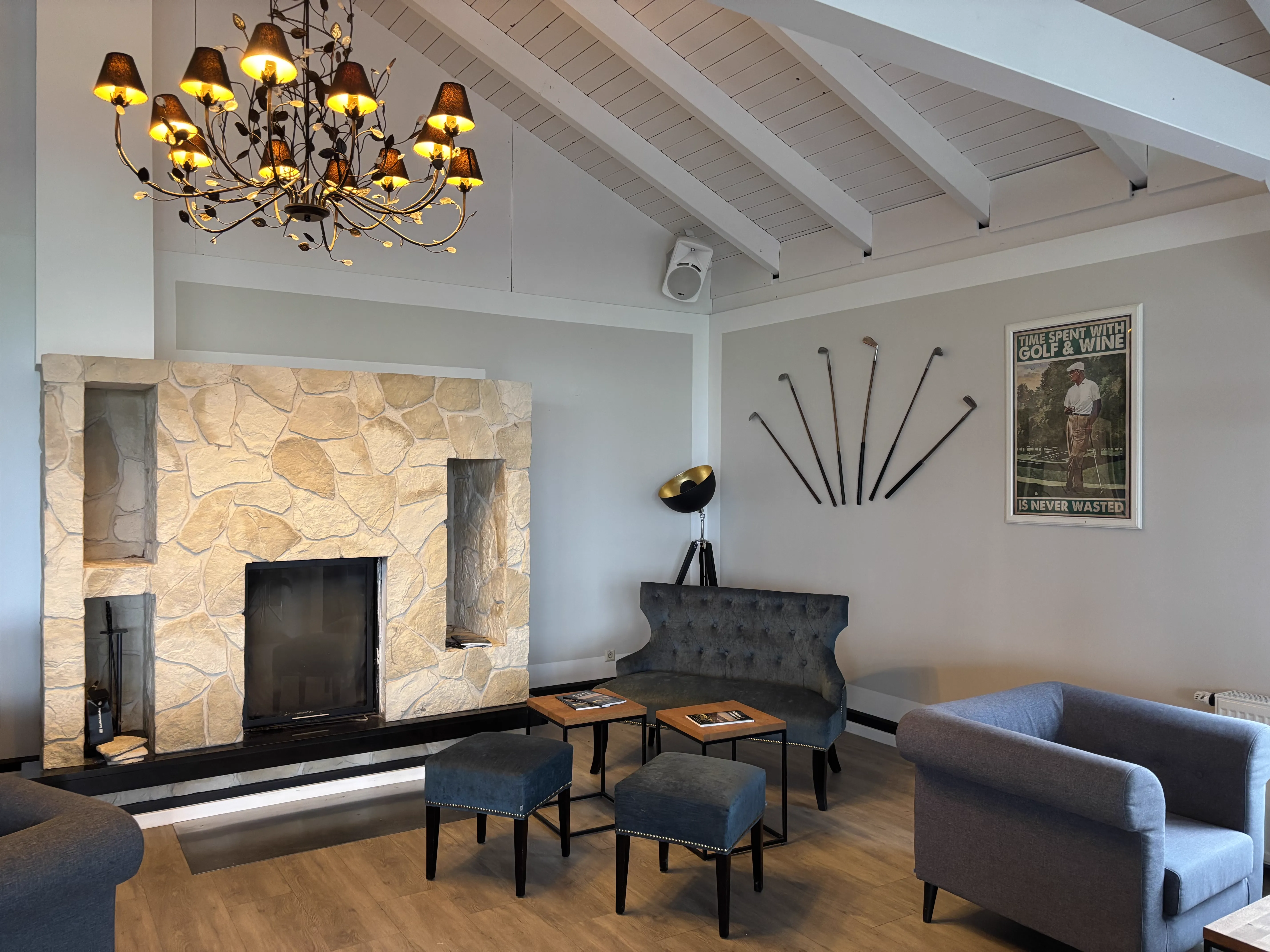 Kamin-Ecke im Golf-Inn